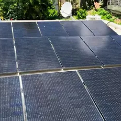 instalacion de paneles solares en el area de puerto rico